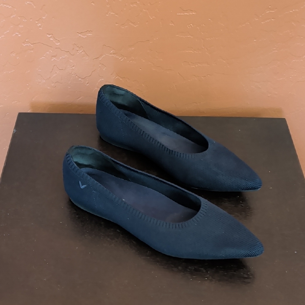 Vivaia Aria Navy Pointed Toe Ballet Flat Size 39.5/8.5 knit rubber outsole - Picture 3 of 7